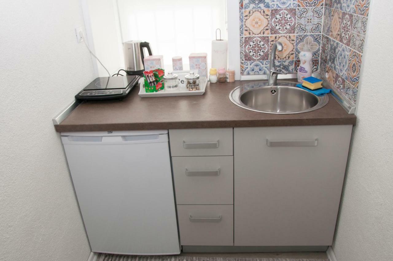 Bistrik Rose Apartment SJJ Esterno foto