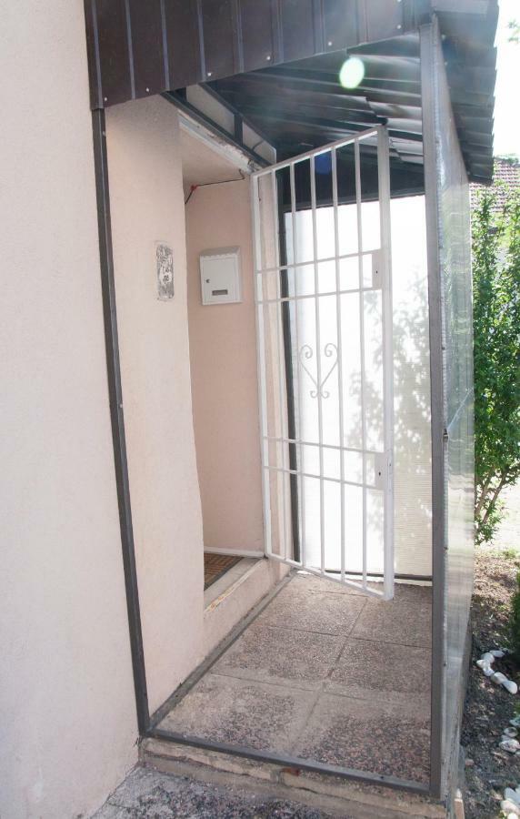 Bistrik Rose Apartment SJJ Esterno foto