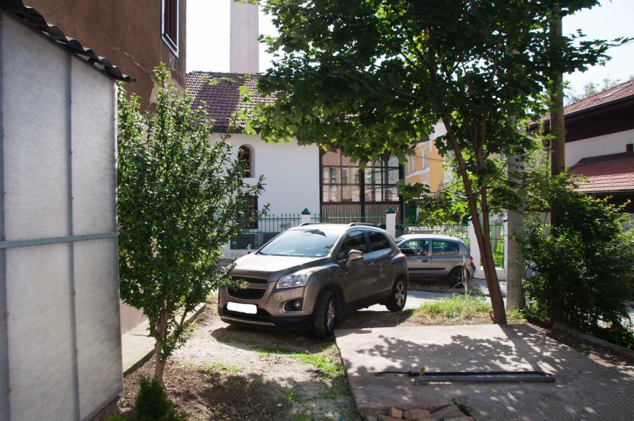 Bistrik Rose Apartment SJJ Esterno foto